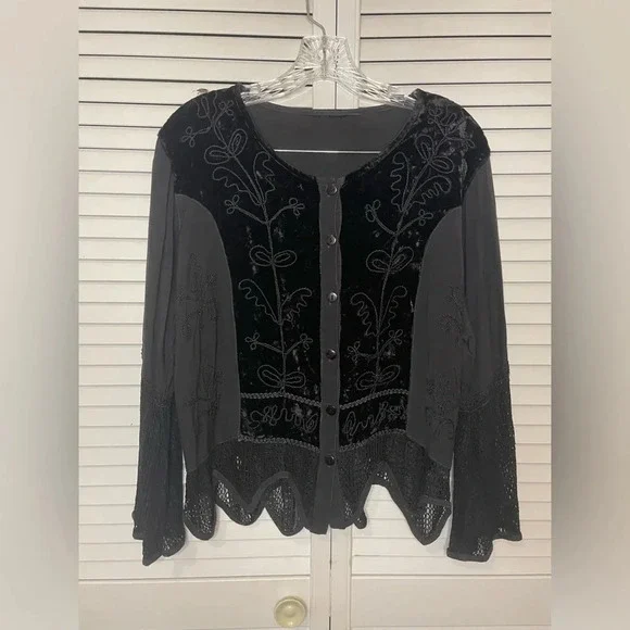 Black Long Sleeve Bell Sleeve Whimsigoth Moody Dark Boho Embroidered Fairy Witch - Picture 9 of 16